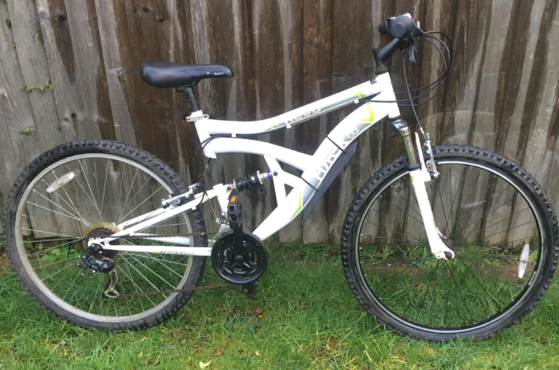 hyper revo mountain bike